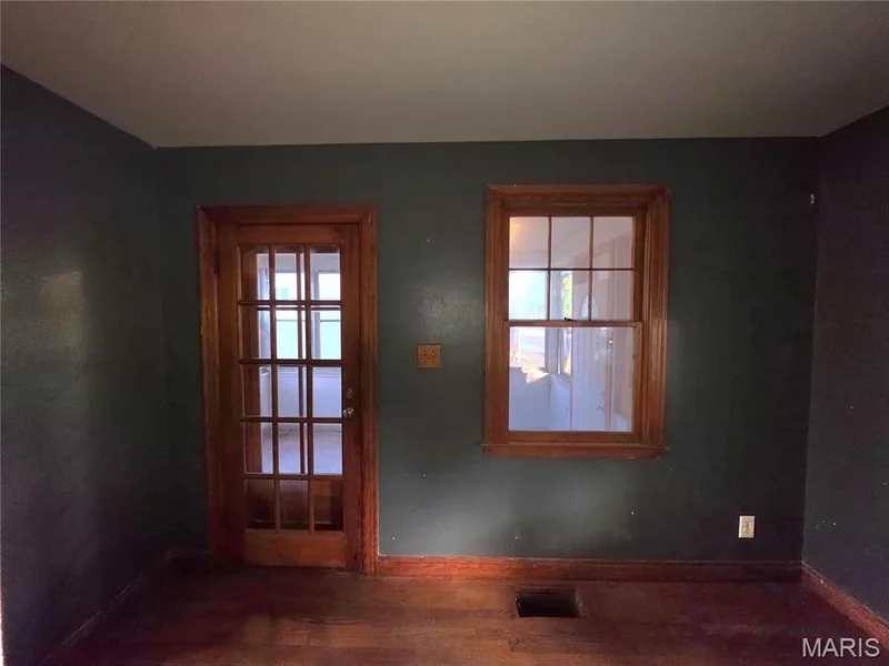 7 2nd Street, St Peters, MO 63376 — listing photo 10 of 28