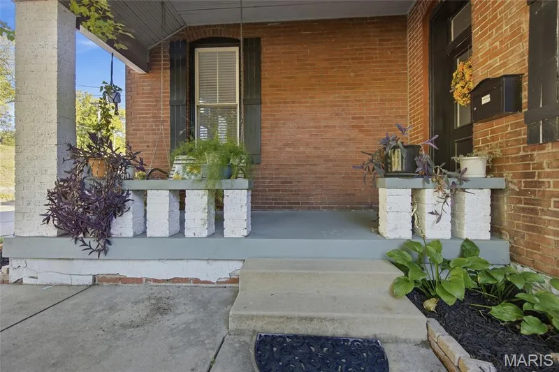 1216 N 5th Street, St Charles, MO 63301 — listing photo 7 of 68