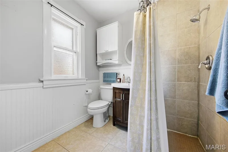Upstairs Hall Bathroom — 1216 N 5th Street, St Charles, MO 63301