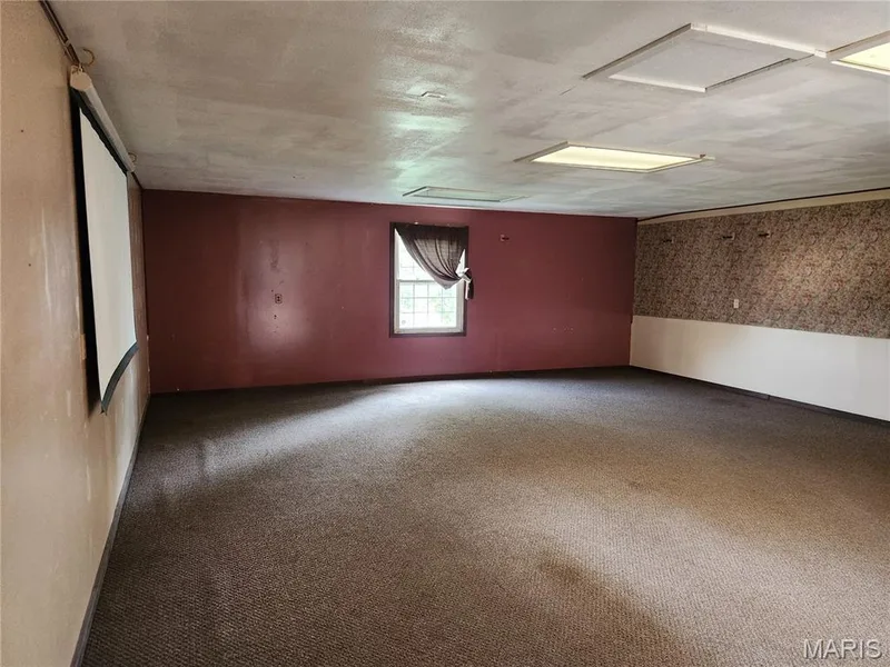Huge bonus room above the garage - time to get creative!! — 1216 N 5th Street, St Charles, MO 63301