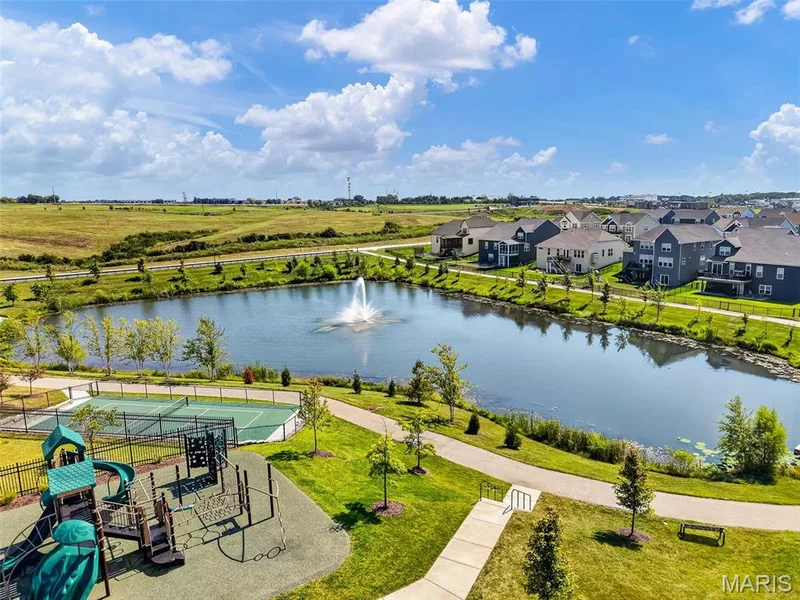 345 Newbridge Way, O'Fallon, MO 63368 — listing photo 2 of 31