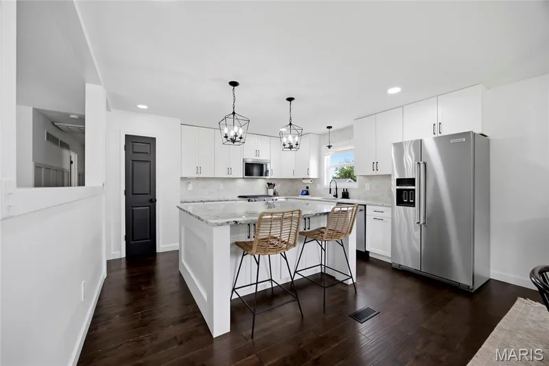 1353 Apple Valley Drive, O'Fallon, MO 63366 — listing photo 7 of 46