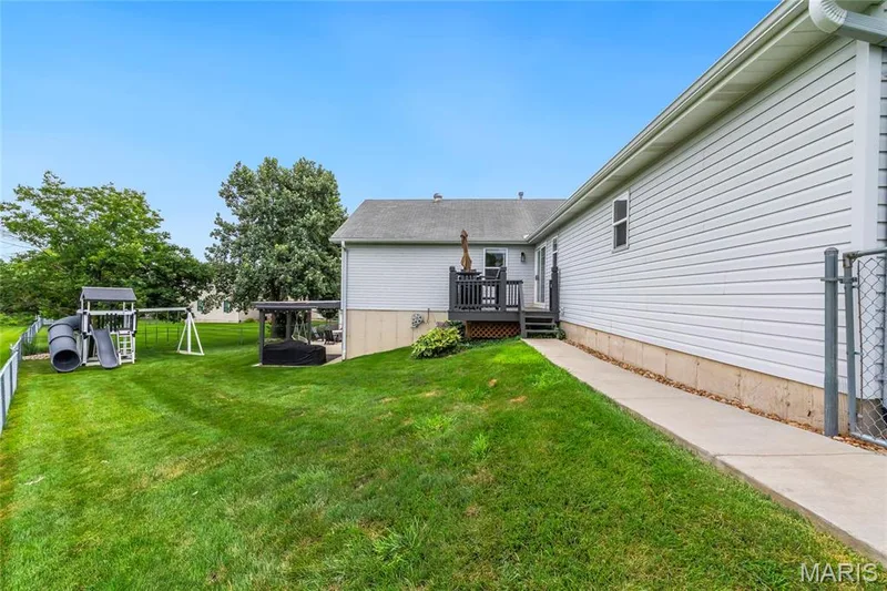 1353 Apple Valley Drive, O'Fallon, MO 63366 — listing photo 34 of 46