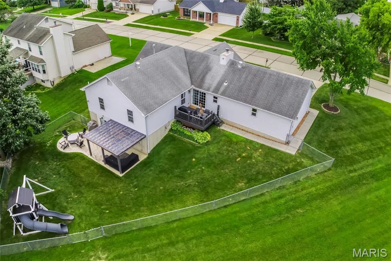 1353 Apple Valley Drive, O'Fallon, MO 63366 — listing photo 39 of 46