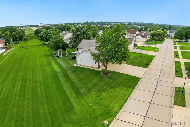 1353 Apple Valley Drive, O'Fallon, MO 63366 — listing photo 41 of 46