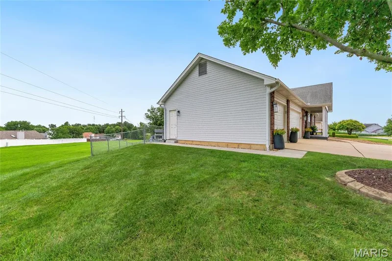 1353 Apple Valley Drive, O'Fallon, MO 63366 — listing photo 43 of 46