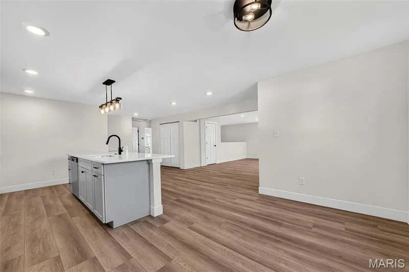 200 Park Charles Boulevard S, St Peters, MO 63376 — listing photo 16 of 61