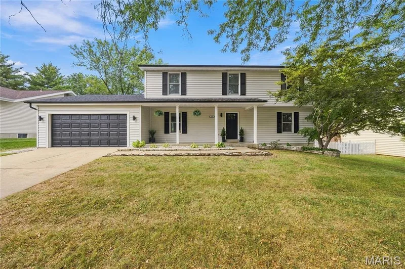 2952 N Kristopher Bend Court, St Charles, MO 63303 — listing photo 3 of 43