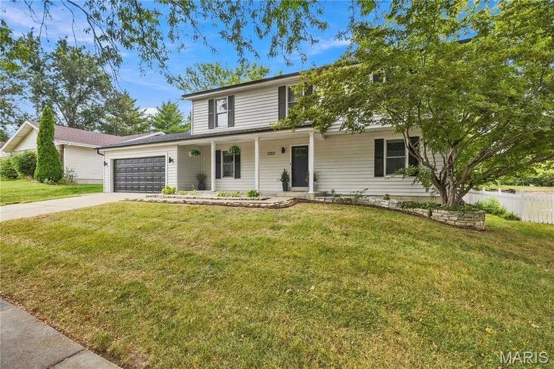 2952 N Kristopher Bend Court, St Charles, MO 63303 — listing photo 4 of 43