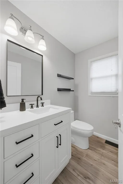 2952 N Kristopher Bend Court, St Charles, MO 63303 — listing photo 18 of 43