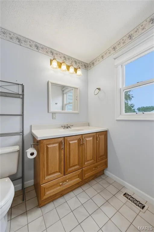 2952 N Kristopher Bend Court, St Charles, MO 63303 — listing photo 34 of 43