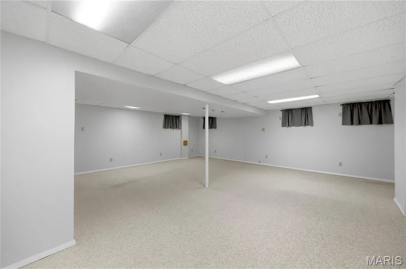 2952 N Kristopher Bend Court, St Charles, MO 63303 — listing photo 36 of 43