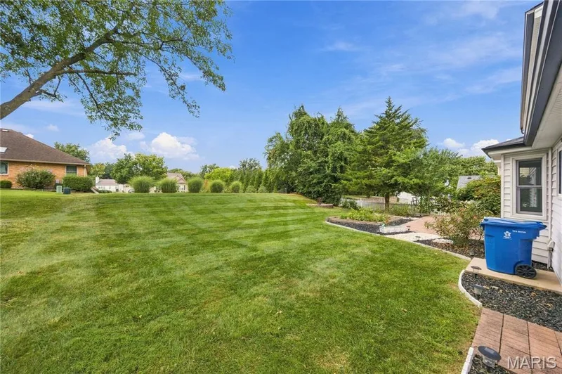 2952 N Kristopher Bend Court, St Charles, MO 63303 — listing photo 39 of 43