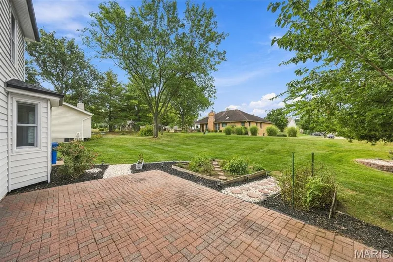 2952 N Kristopher Bend Court, St Charles, MO 63303 — listing photo 40 of 43