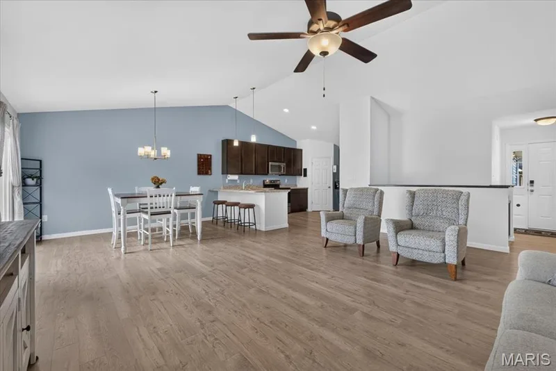132 Prairie Wind Drive, Wentzville, MO 63385 — listing photo 7 of 31