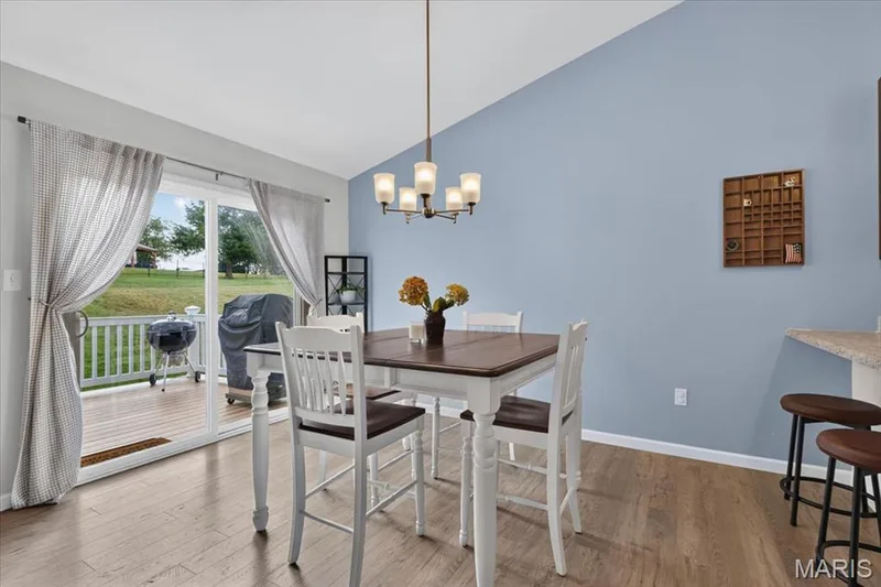 132 Prairie Wind Drive, Wentzville, MO 63385 — listing photo 8 of 31