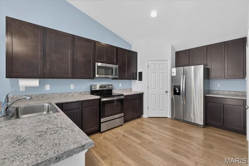 132 Prairie Wind Drive, Wentzville, MO 63385 — listing photo 12 of 31