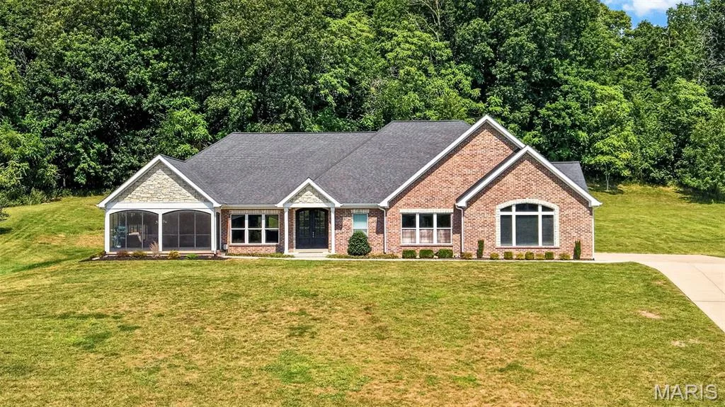 4425 Lookout Point Drive, Augusta, MO 63332 — listing photo 1 of 65