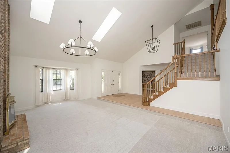 440 Meramec Way, St Charles, MO 63303 — listing photo 14 of 83