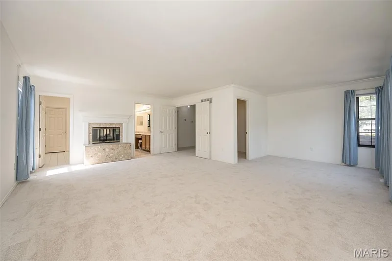Primary features a walk in closet and a great sitting room space — 440 Meramec Way, St Charles, MO 63303
