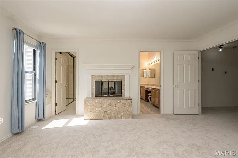 Double sided fireplace! — 440 Meramec Way, St Charles, MO 63303
