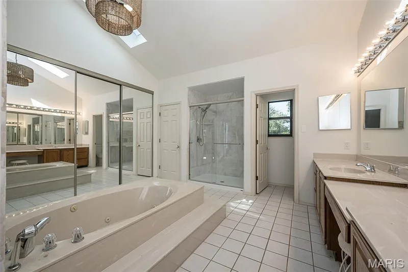 New shower and separate tub — 440 Meramec Way, St Charles, MO 63303
