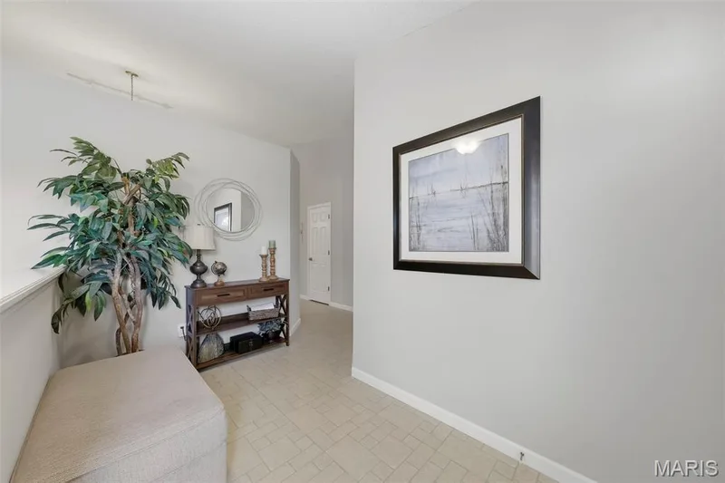 105 Maryland Drive #94B, O'Fallon, MO 63366 — listing photo 3 of 27