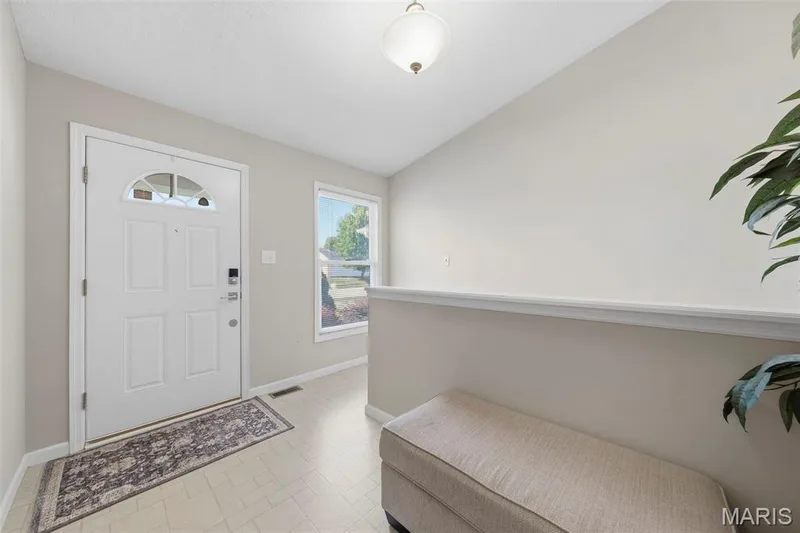 105 Maryland Drive #94B, O'Fallon, MO 63366 — listing photo 4 of 27