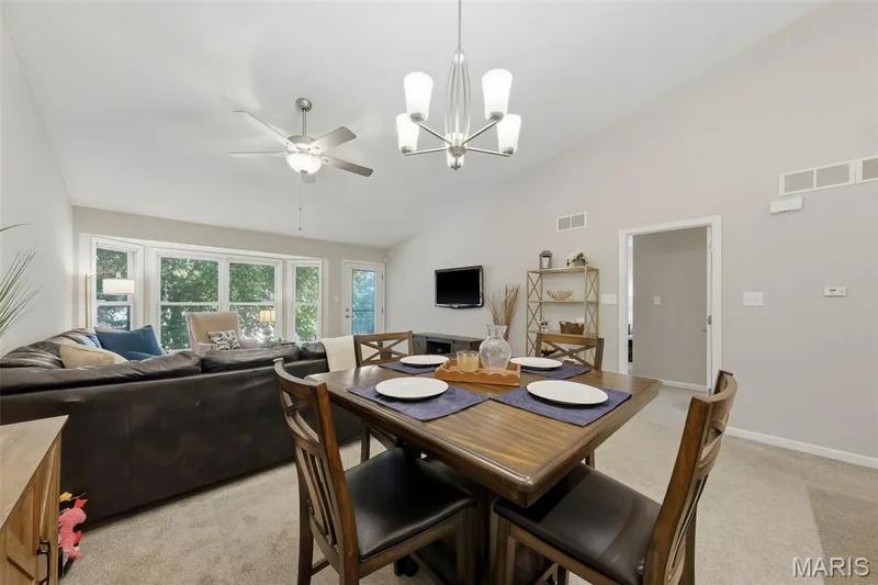 105 Maryland Drive #94B, O'Fallon, MO 63366 — listing photo 6 of 27