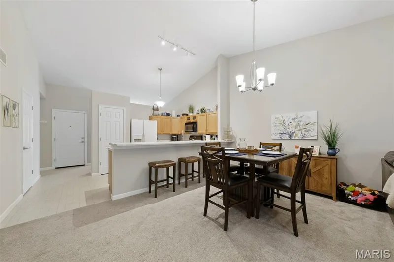 105 Maryland Drive #94B, O'Fallon, MO 63366 — listing photo 9 of 27