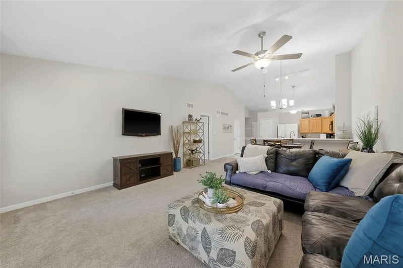 105 Maryland Drive #94B, O'Fallon, MO 63366 — listing photo 11 of 27