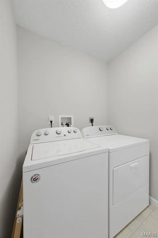 105 Maryland Drive #94B, O'Fallon, MO 63366 — listing photo 14 of 27
