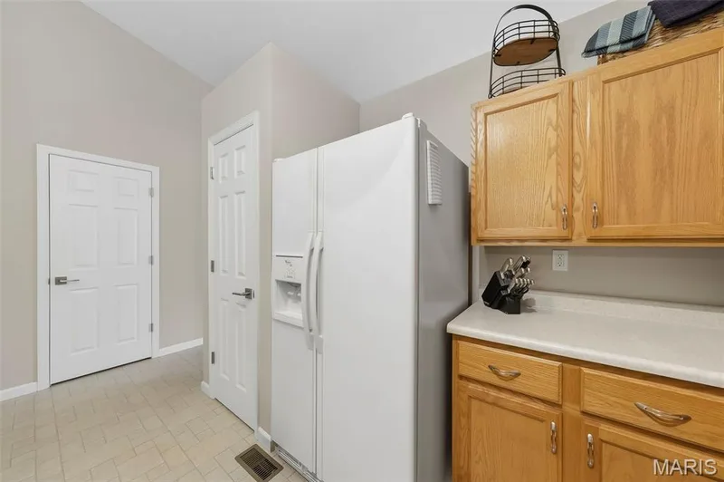 105 Maryland Drive #94B, O'Fallon, MO 63366 — listing photo 18 of 27