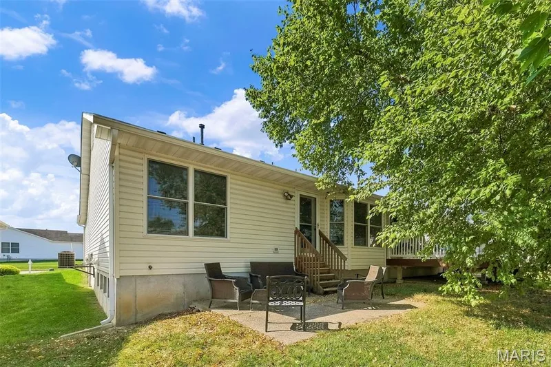 105 Maryland Drive #94B, O'Fallon, MO 63366 — listing photo 24 of 27