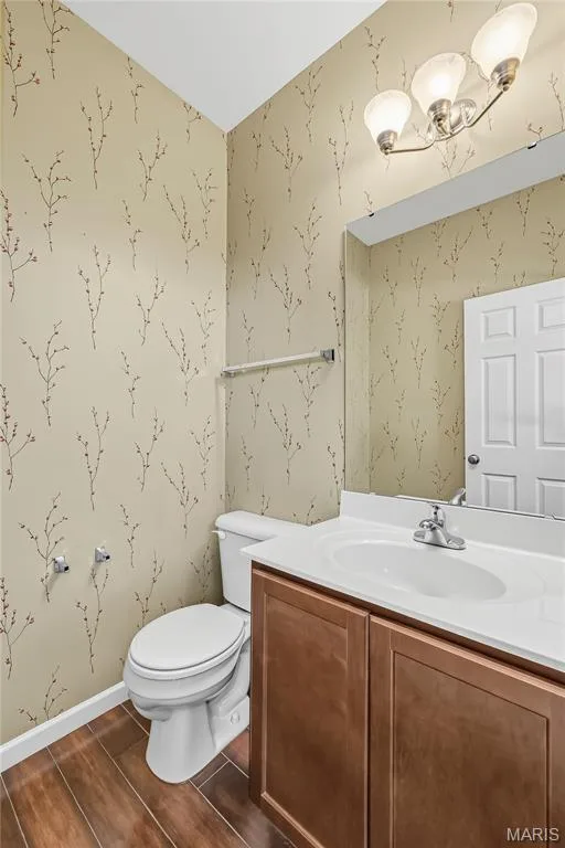 Main Floor Powder Room — 1700 Coupru Court, St Peters, MO 63376
