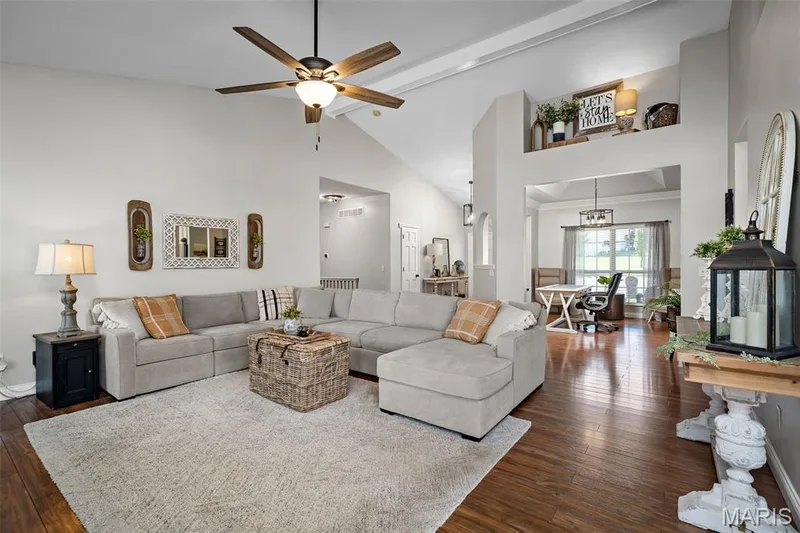 73 Elm Creek Court, Wentzville, MO 63385 — listing photo 13 of 82
