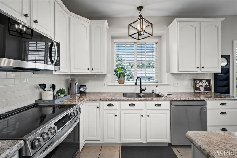 73 Elm Creek Court, Wentzville, MO 63385 — listing photo 20 of 82