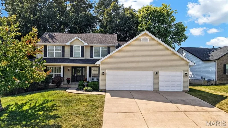 903 Indian Rock Court, Wentzville, MO 63385 — listing photo 2 of 40