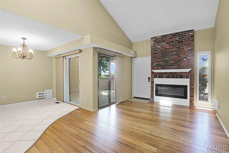 226 Hemingway Lane #C, Weldon Spring, MO 63304 — listing photo 4 of 38