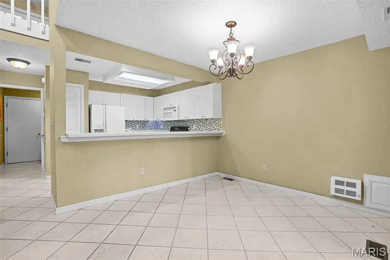 226 Hemingway Lane #C, Weldon Spring, MO 63304 — listing photo 6 of 38