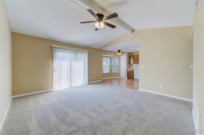 1524 Surrey Lane #D, St Charles, MO 63304 — listing photo 5 of 27