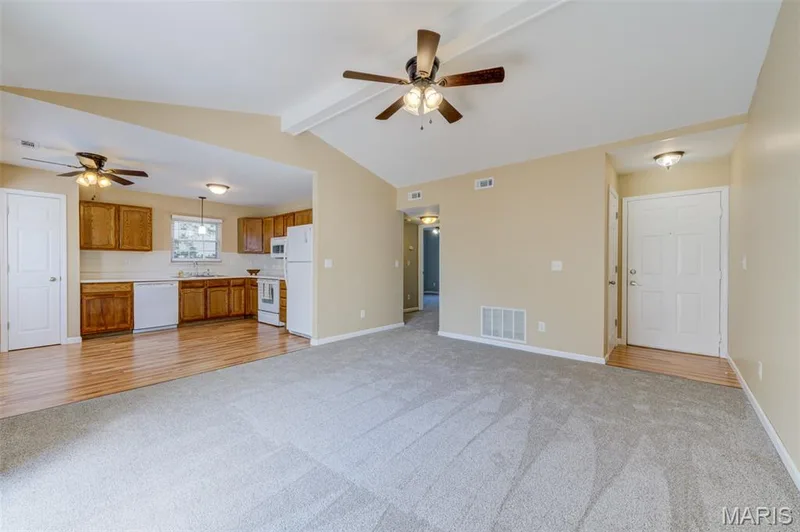 1524 Surrey Lane #D, St Charles, MO 63304 — listing photo 8 of 27