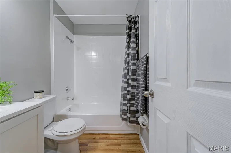 1524 Surrey Lane #D, St Charles, MO 63304 — listing photo 14 of 27