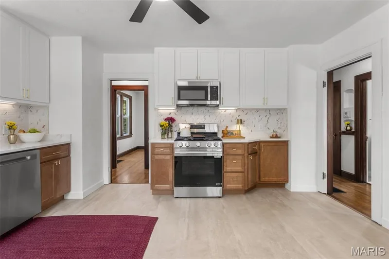 700 S Benton, St Charles, MO 63301 — listing photo 26 of 34