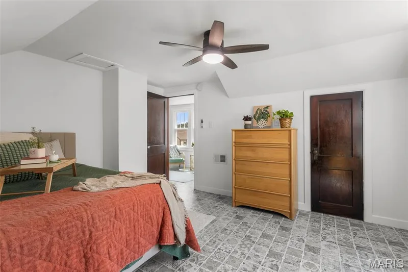 700 S Benton, St Charles, MO 63301 — listing photo 25 of 34