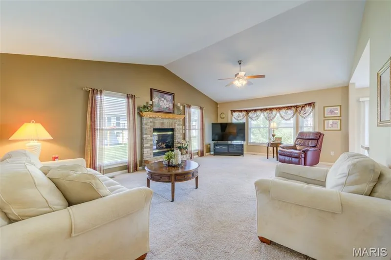 1133 Villa Flora Drive #22A, O'Fallon, MO 63366 — listing photo 6 of 27