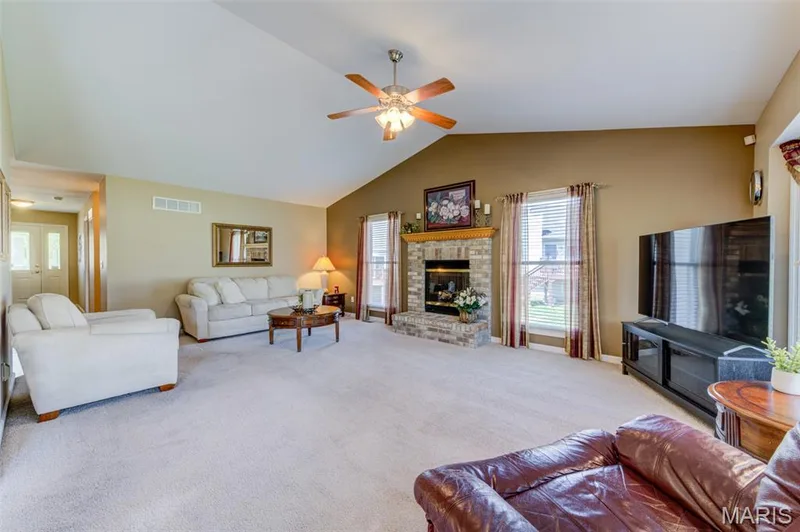 1133 Villa Flora Drive #22A, O'Fallon, MO 63366 — listing photo 7 of 27