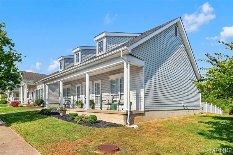 312 Hawks View Drive, O'Fallon, MO 63368 — listing photo 2 of 24