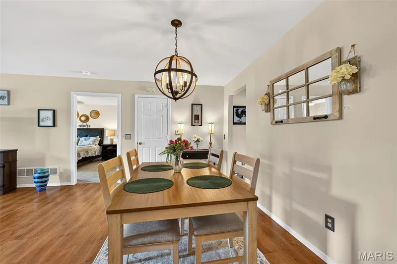312 Hawks View Drive, O'Fallon, MO 63368 — listing photo 7 of 24
