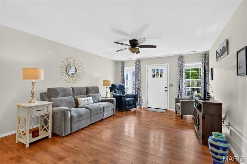 312 Hawks View Drive, O'Fallon, MO 63368 — listing photo 9 of 24